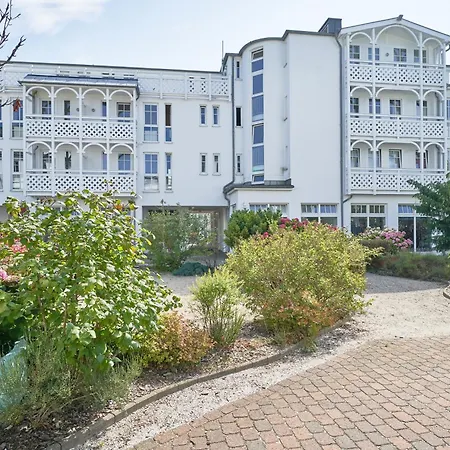 Apartment 531, Seepark *